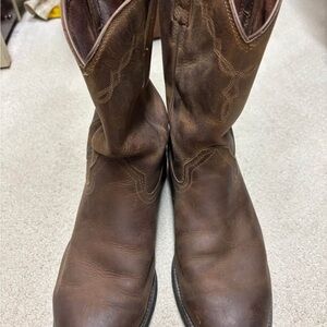 Ariat heritage roper boot